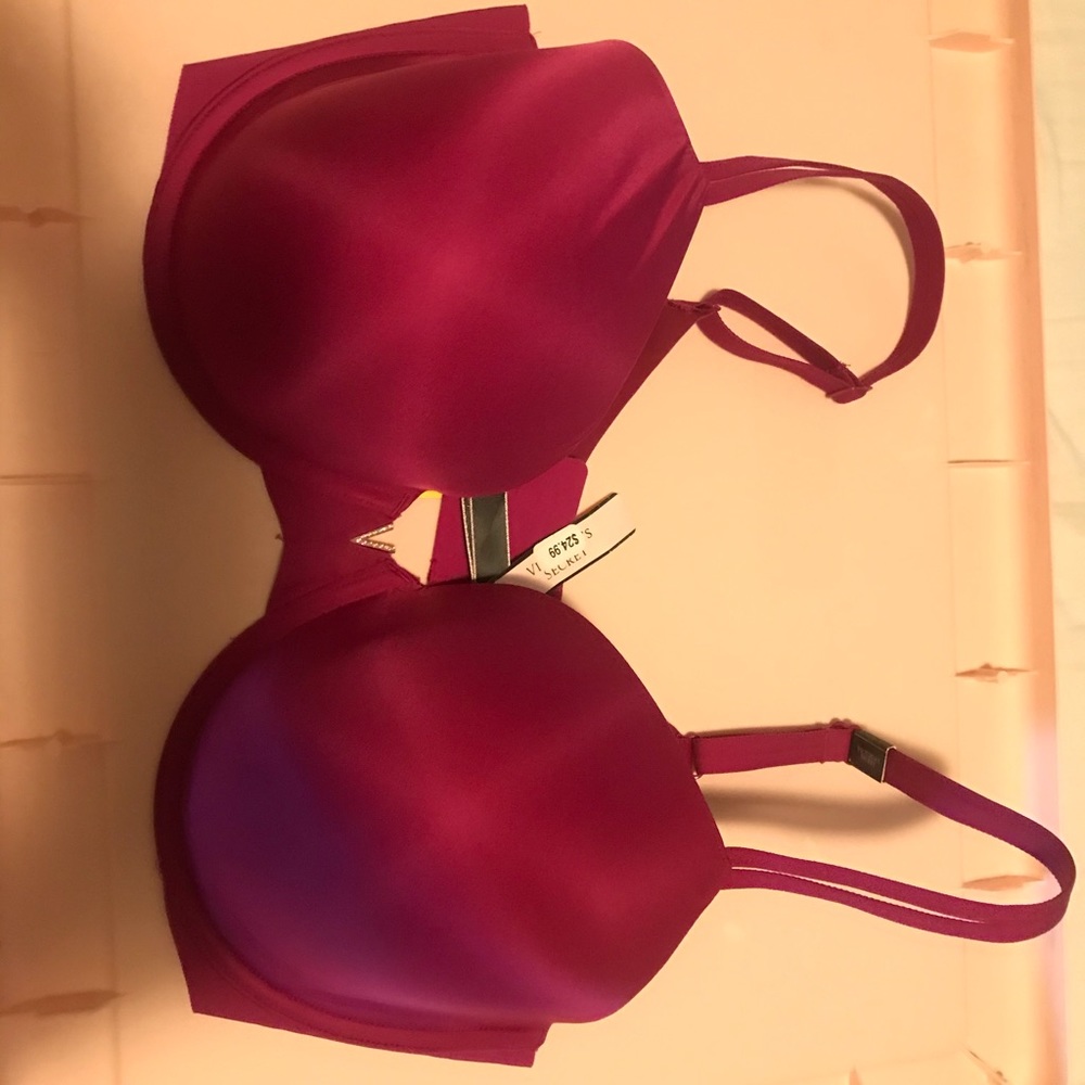38 DD Victoria secret bra